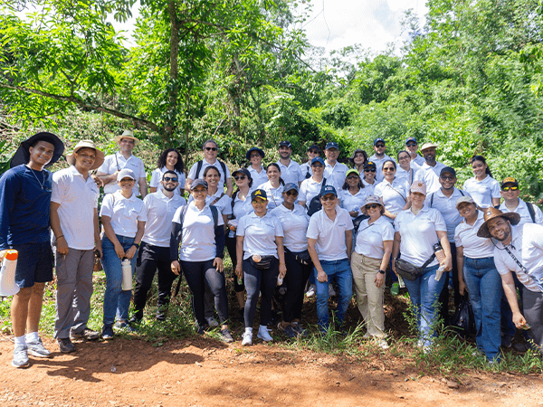 Jiménez-Peña-realiza-exitosa-jornada-de-reforestación-en-Villa-Altagracia